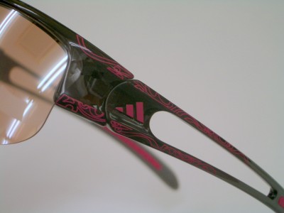 メガネ補聴器のカワチ　メガネのカワチ　キレイめなスポーツサングラス　スポーツサングラス